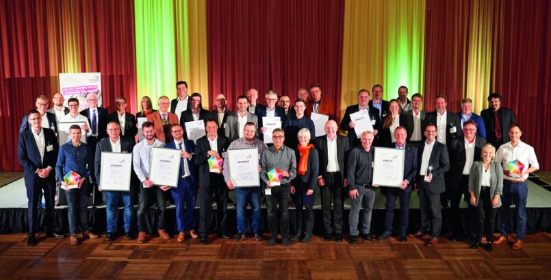 Nach der Verleihung der Awards versammelten sich die Vertreter der nominierten Unternehmen