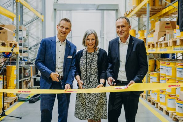 Jan Bauchner, Andrea Berghofer and Bernd Pichler (from right) at the opening of the new base of Adler Coatings.